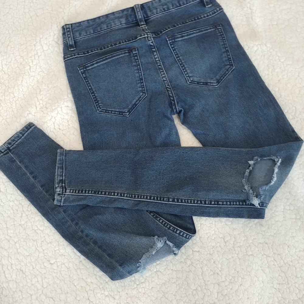 Free People classic plain skinny split knee medium wash jeans Size 25